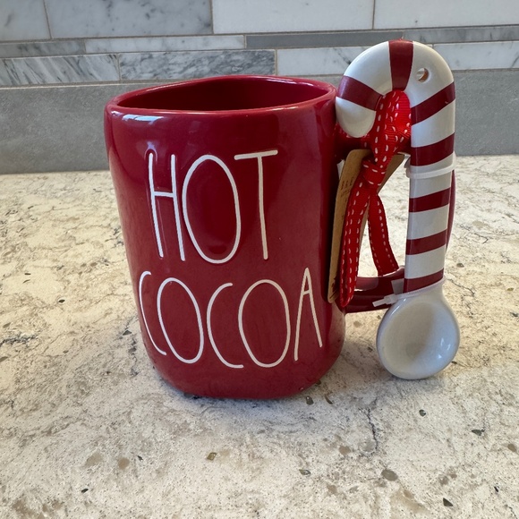 NWT Rae Dunn "Hot Cocoa " Christmas mug red ceramic with candy cane spoon - Picture 2 of 10